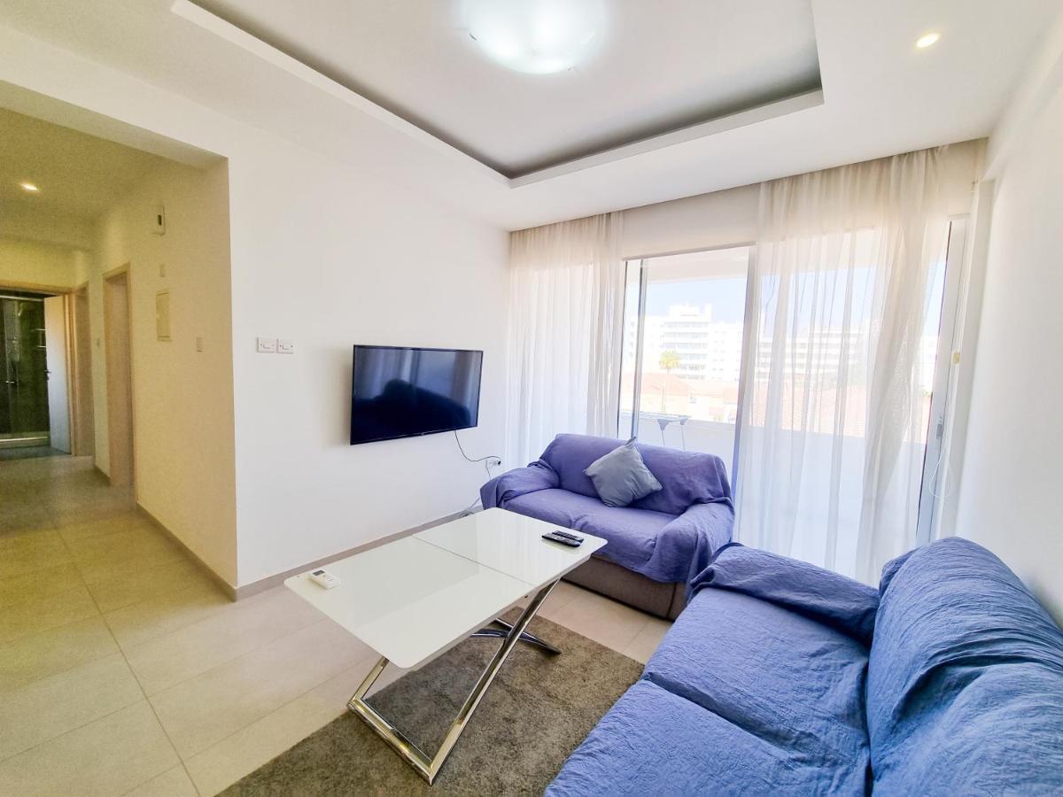 Seaside Elegance Retreat Apartment Larnaka